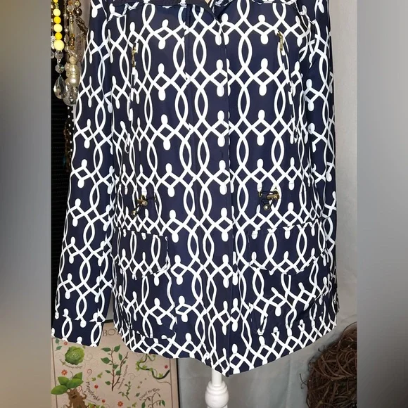 Crown & Ivy Charming Navy and White Rain Jacket  Size Small - Picture 4 of 12